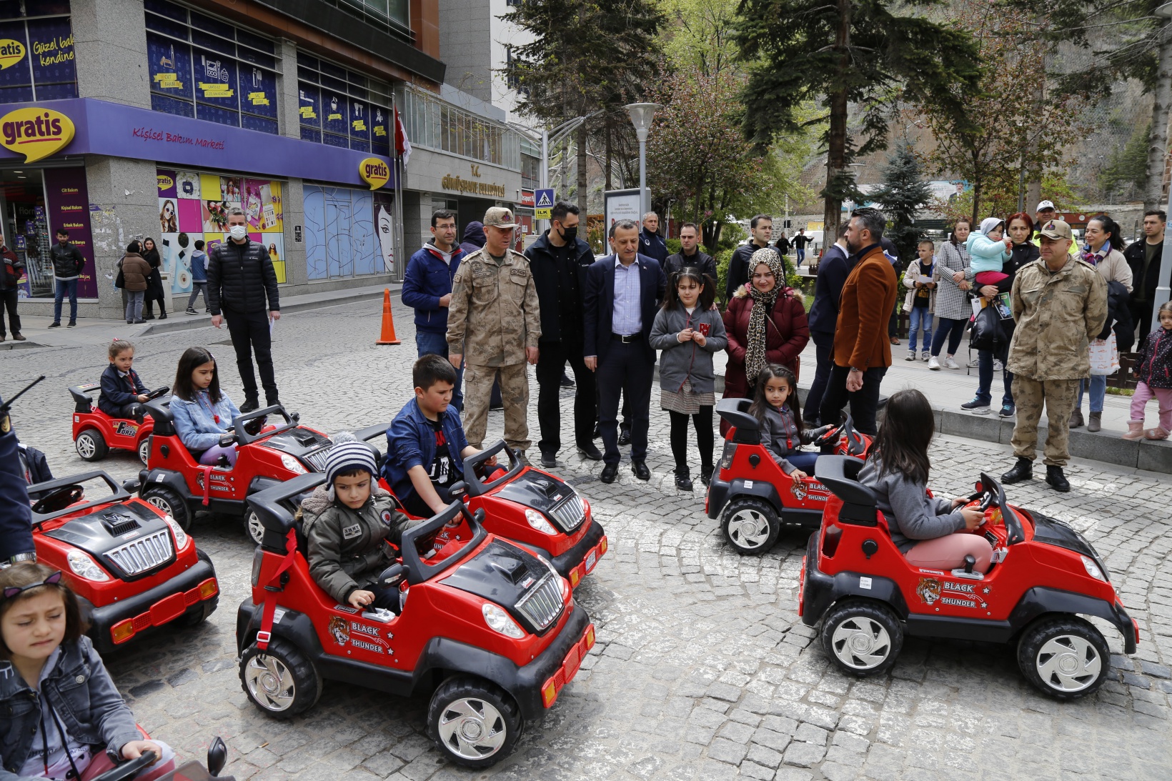 Gümüşhane’de "Yayalar İçin 5 Adımda Güvenli Trafik" uygulaması yapıldı 6