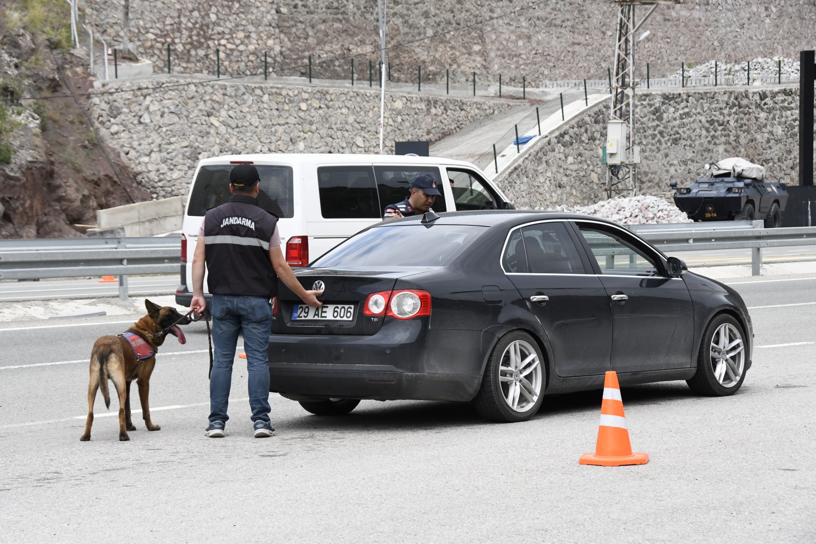 Vali Taşbilek, Kurban Bayramı trafik denetimine katıldı 6