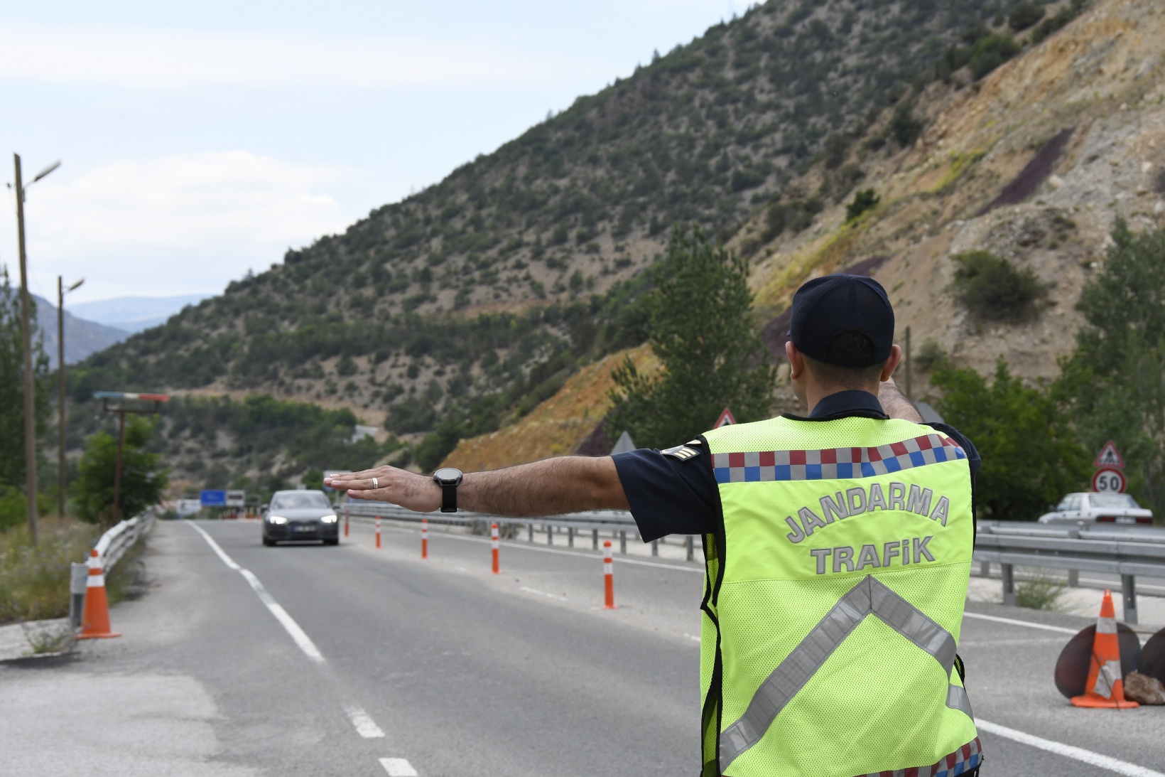 Vali Taşbilek, Kurban Bayramı trafik denetimine katıldı 4