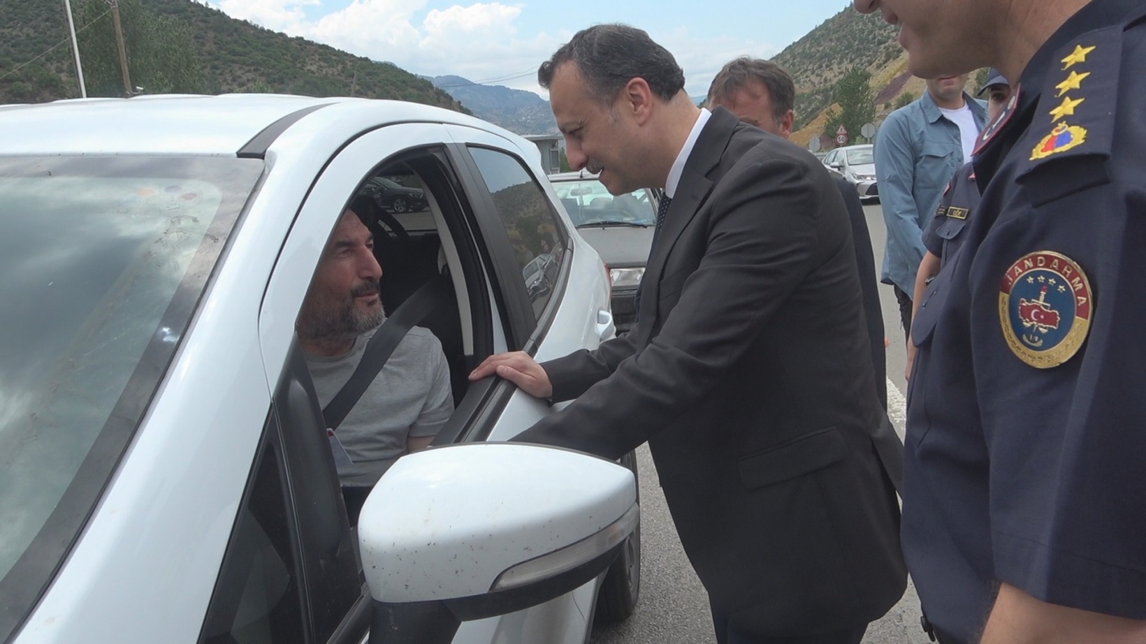 Vali Taşbilek, Kurban Bayramı trafik denetimine katıldı 3