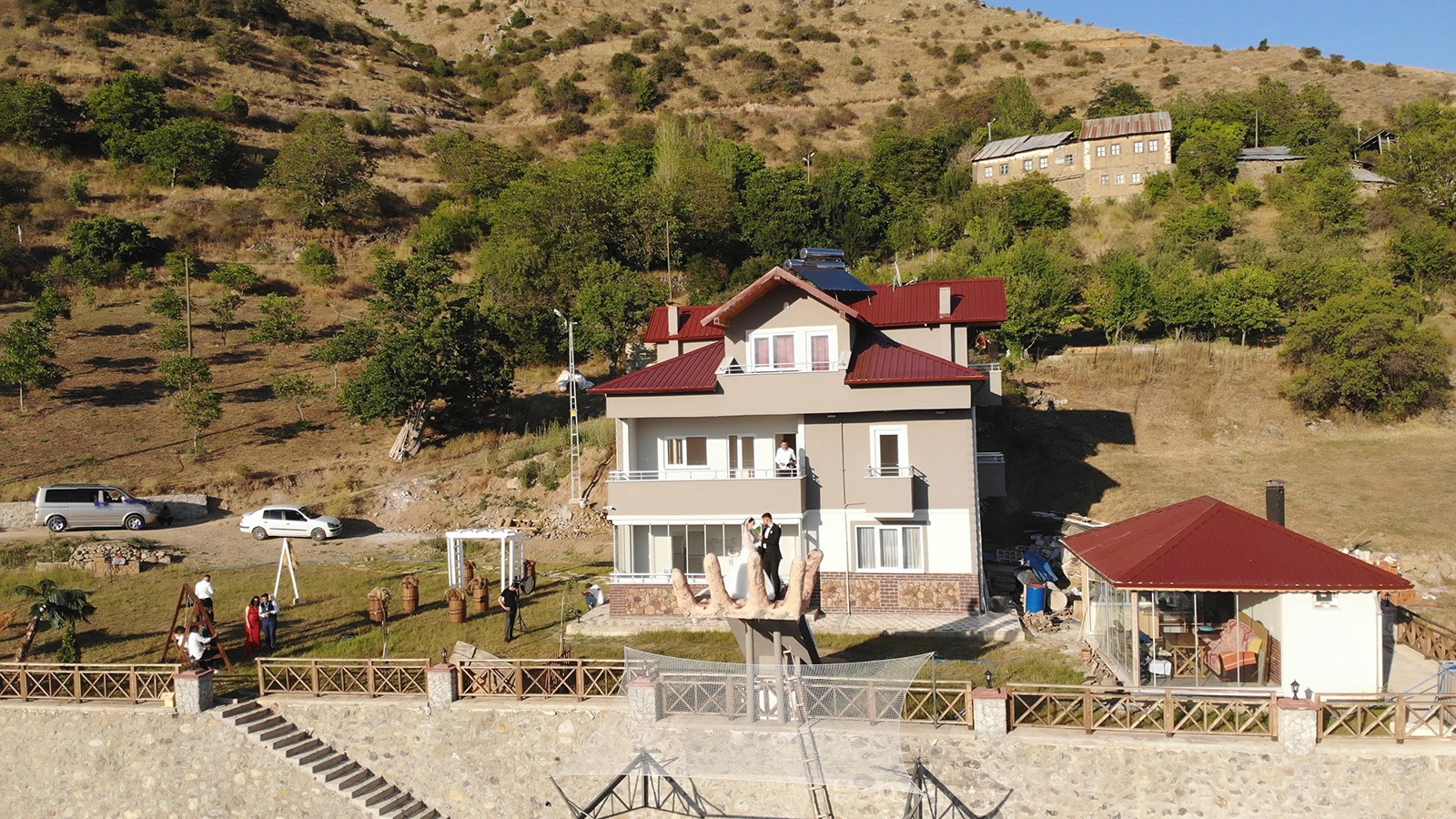 Fotoğrafçı aile köy evini fotoğraf platosuna çevirdi 7