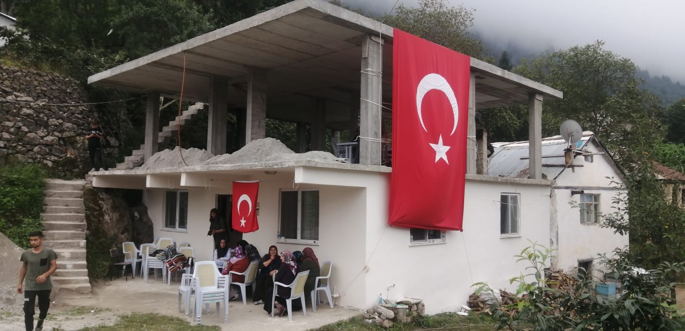 Vali Taşbilek'ten Şehit Bekçi Koca'nın ailesine taziye ziyareti 2