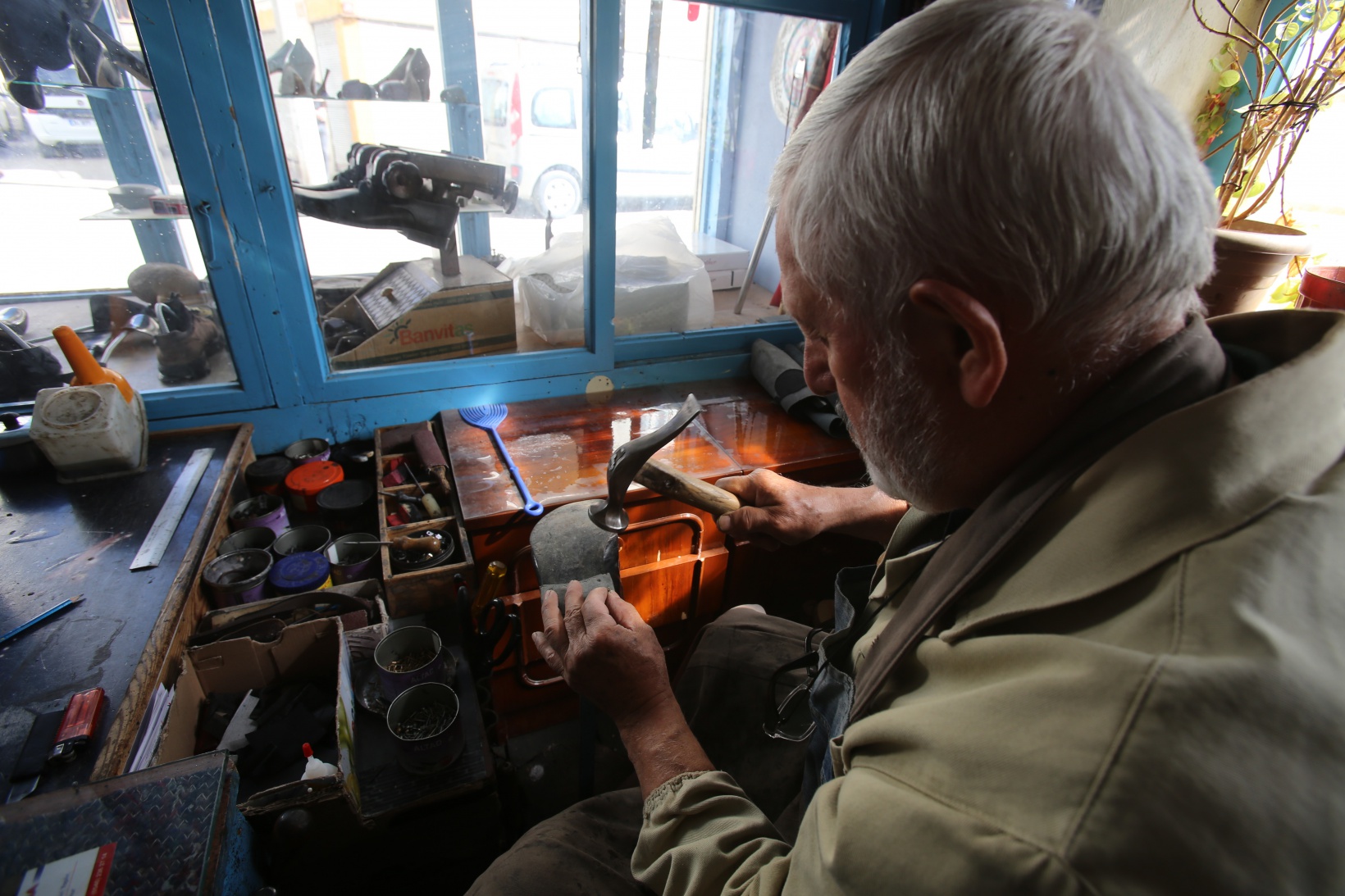 O mesleğinin belki de tek mekteplisi 5