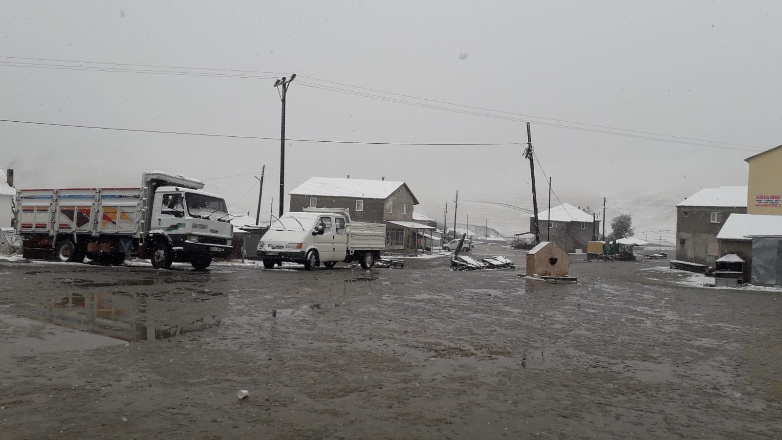 Gümüşhane'nin yüksekleri beyaza büründü 1