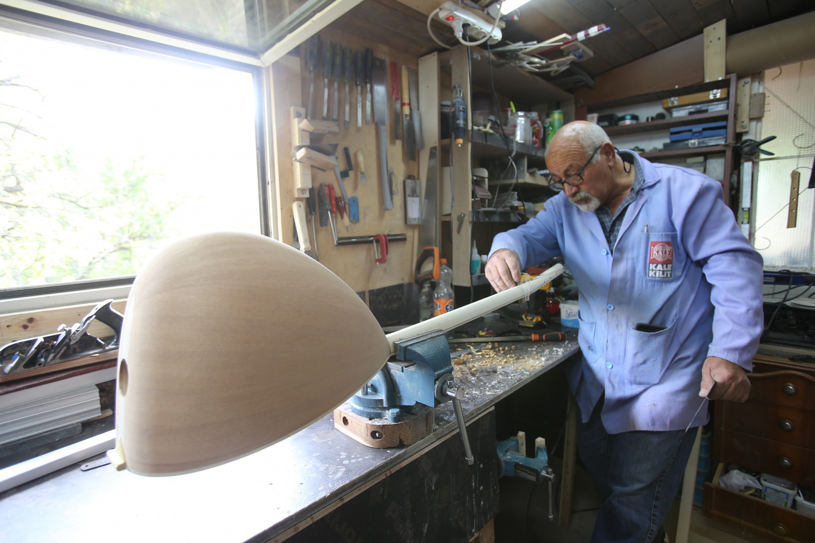 Bağlama çalmayı öğrenmeden bağlama yapmayı öğrendi 3