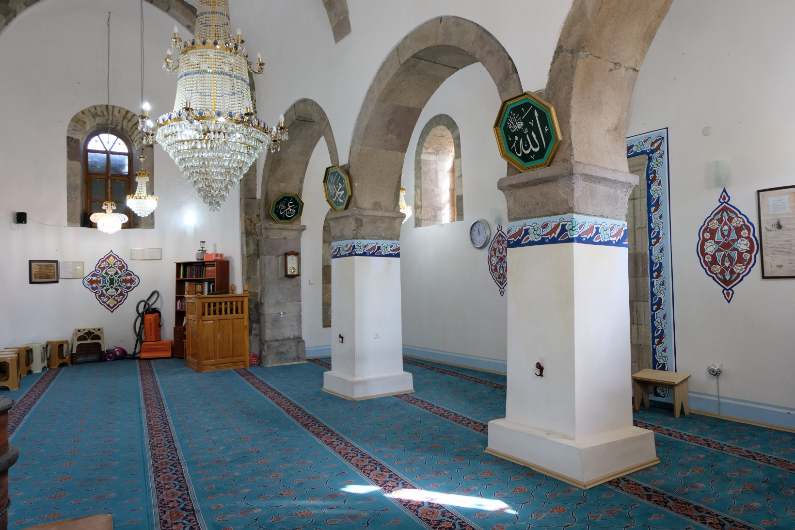 Ayasofya Camisi’nin adının değiştirilmesi tepki çekti 2