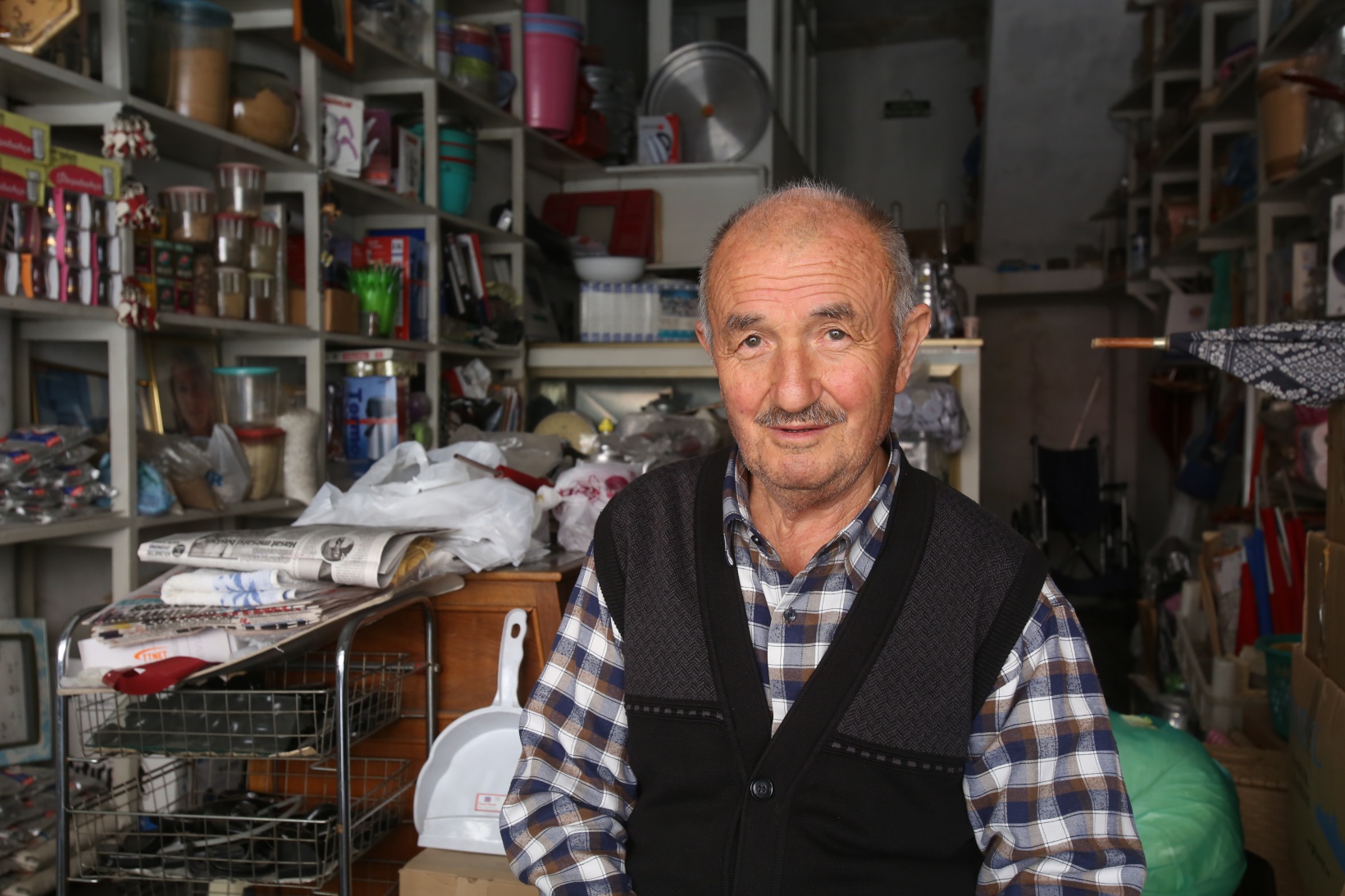 Bu dükkana gelenler hiçbir şey alamadan dönüyor 11