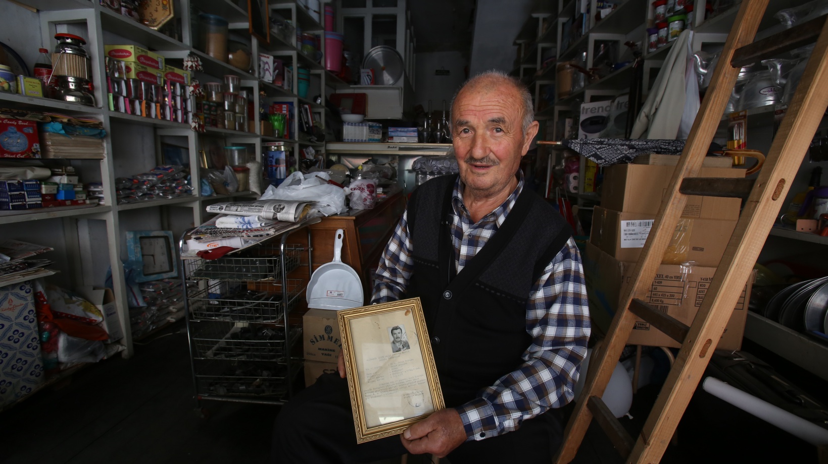 Bu dükkana gelenler hiçbir şey alamadan dönüyor 8