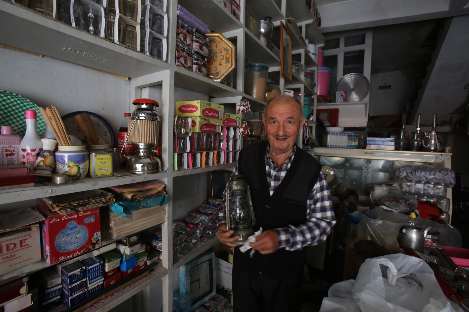 Bu dükkana gelenler hiçbir şey alamadan dönüyor 10