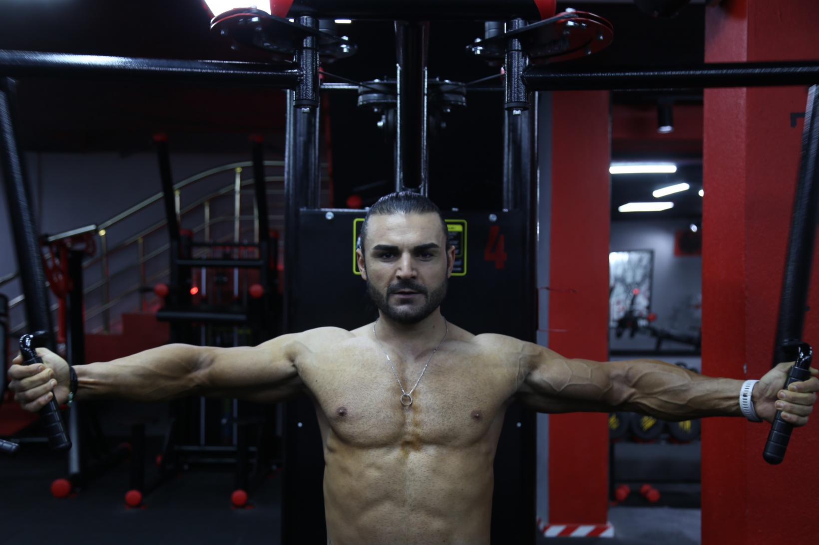 Dünya şampiyonu, çocuklara umut olmak için memleketine döndü 1