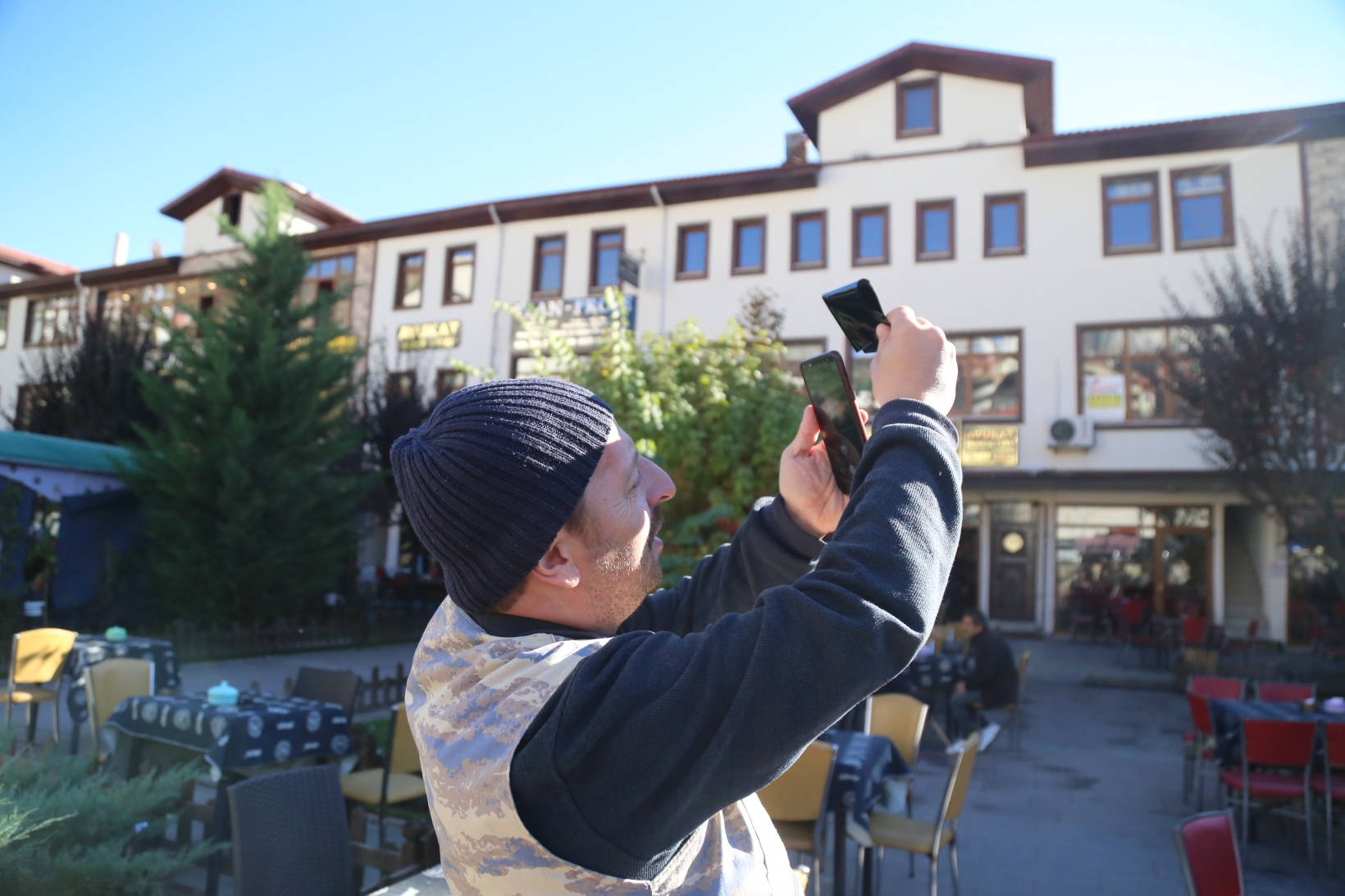 Gümüşhane’de vatandaşlar güneş tutulmasını merakla izledi  7