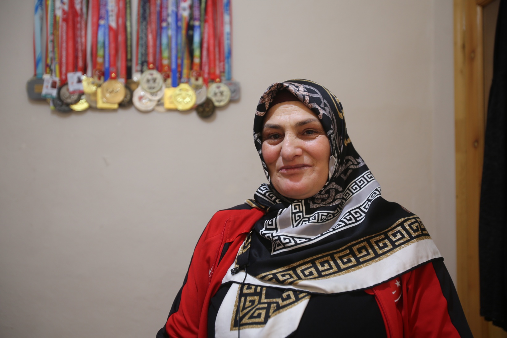 ‘Erkek sporu yapamazsın’ diyenlere inat bilek güreşinde 5 kez dünya şampiyonu oldu 7