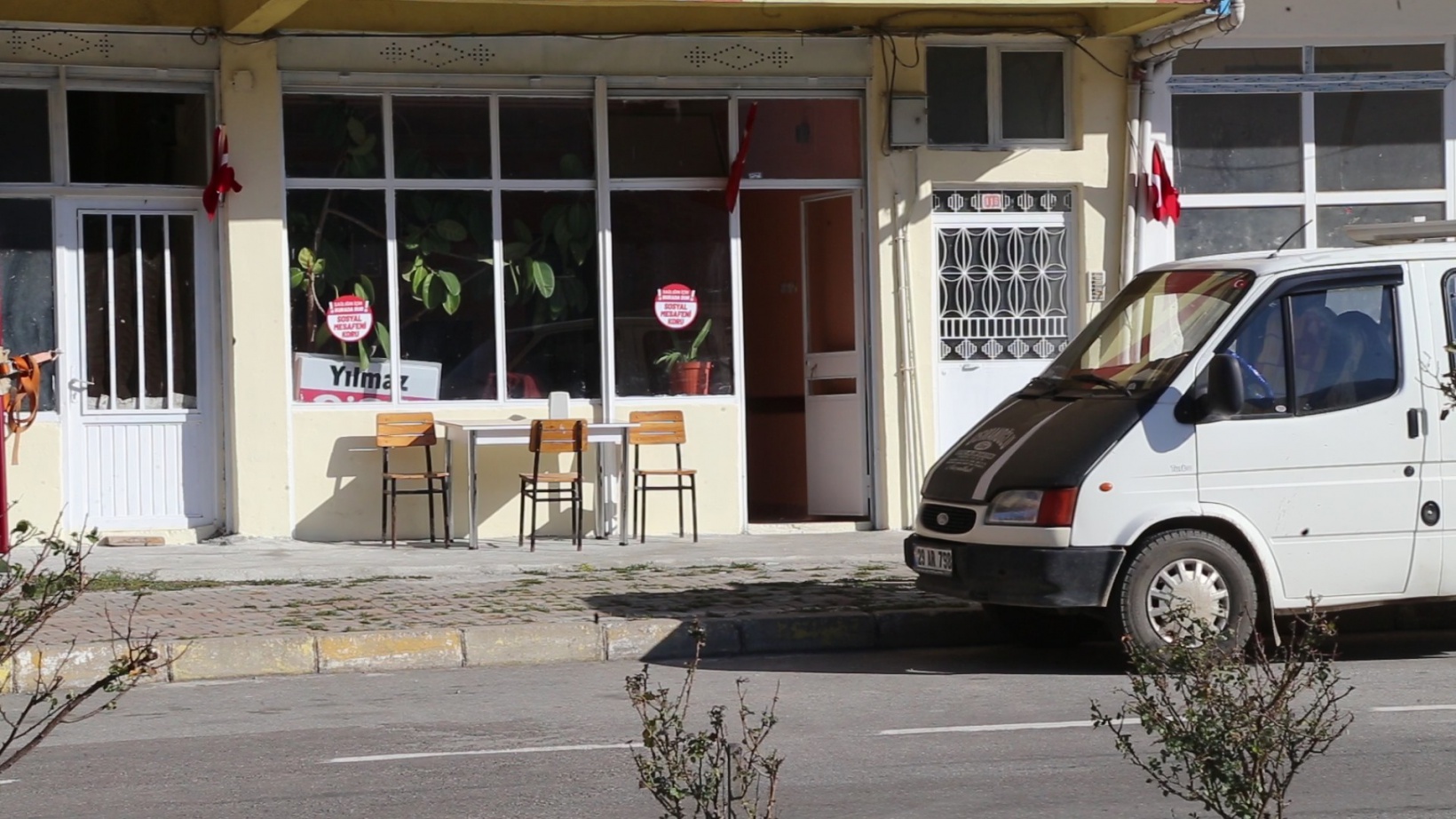 37 yıldır pide salonu işleten yaşlı çift sadece Çarşamba günleri hizmet veriyor 4