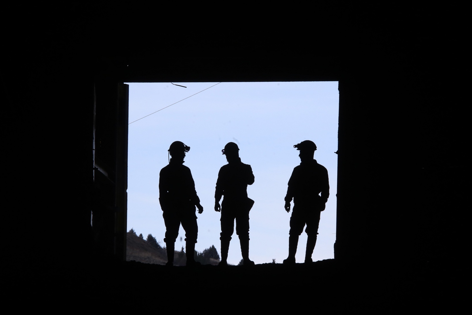 Gümüşhane’de 3 kardeş yer altında ekmek kavgası veriyor 1