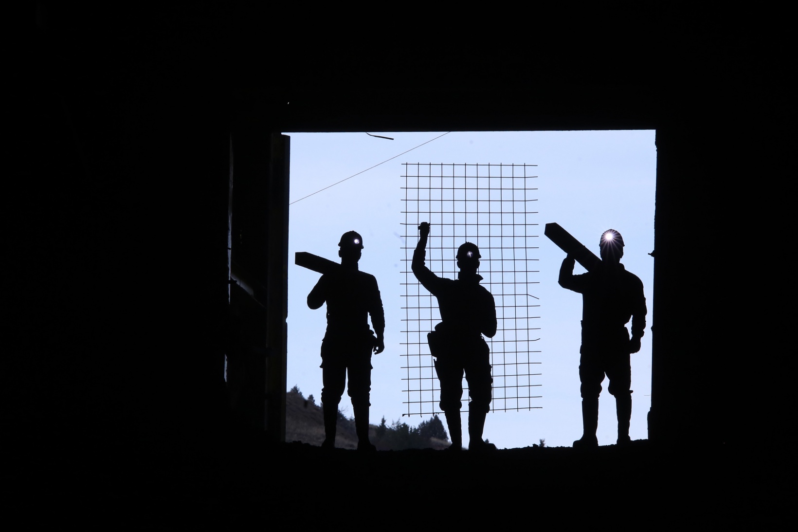 Gümüşhane’de 3 kardeş yer altında ekmek kavgası veriyor 6