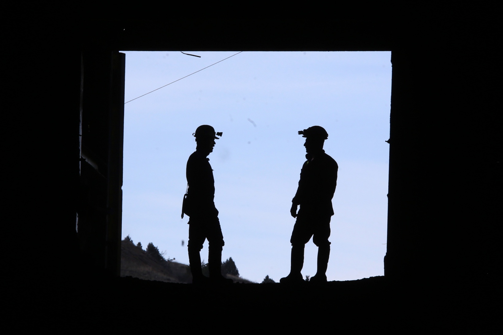 Gümüşhane’de 3 kardeş yer altında ekmek kavgası veriyor 2