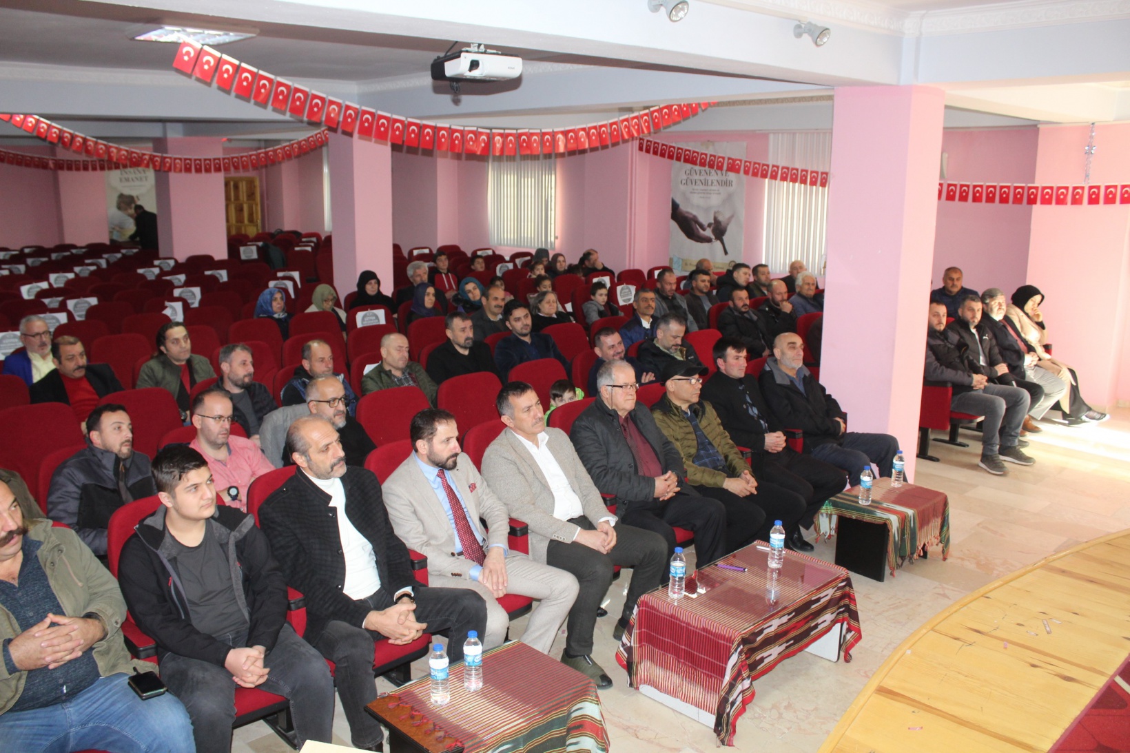 Dedeleri Üçüncüzade Ömer Paşa'dan kalan kaleyi almak için ilk kez bir araya geldiler 4