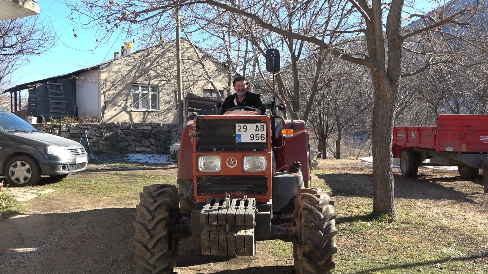 Garajdan çıkarmadığı traktörüne 720 kilometre ötede hız cezası yedi 5