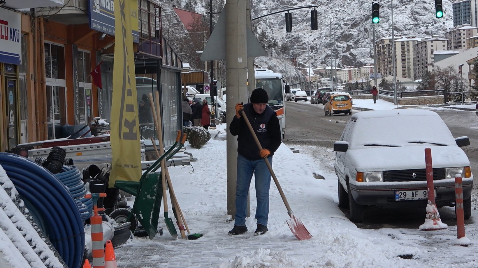 Gümüşhane kent merkezine yılın ilk karı Şubat’ta düştü  3