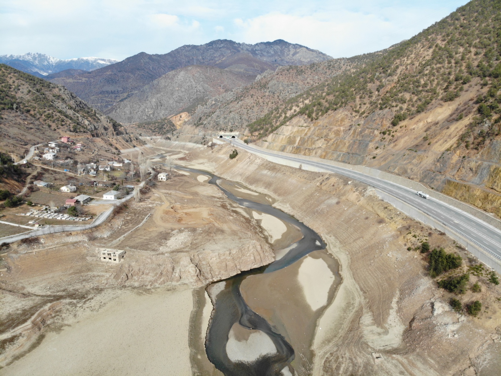 Torul Baraj Gölü’nde su seviyesi normale döndü 8