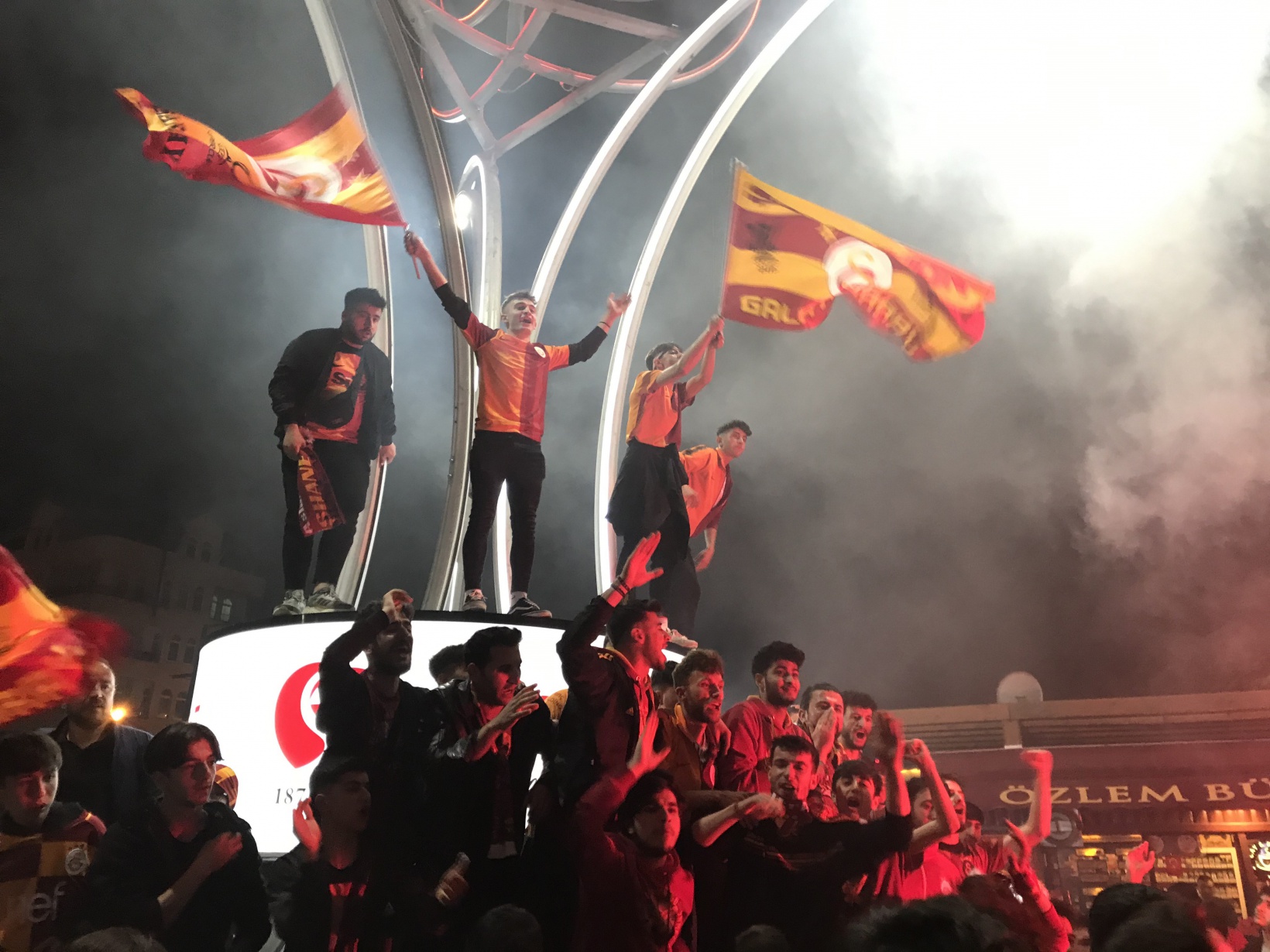 Galatasaray’ın şampiyonluğu Gümüşhane’de coşkuyla kutlandı 2