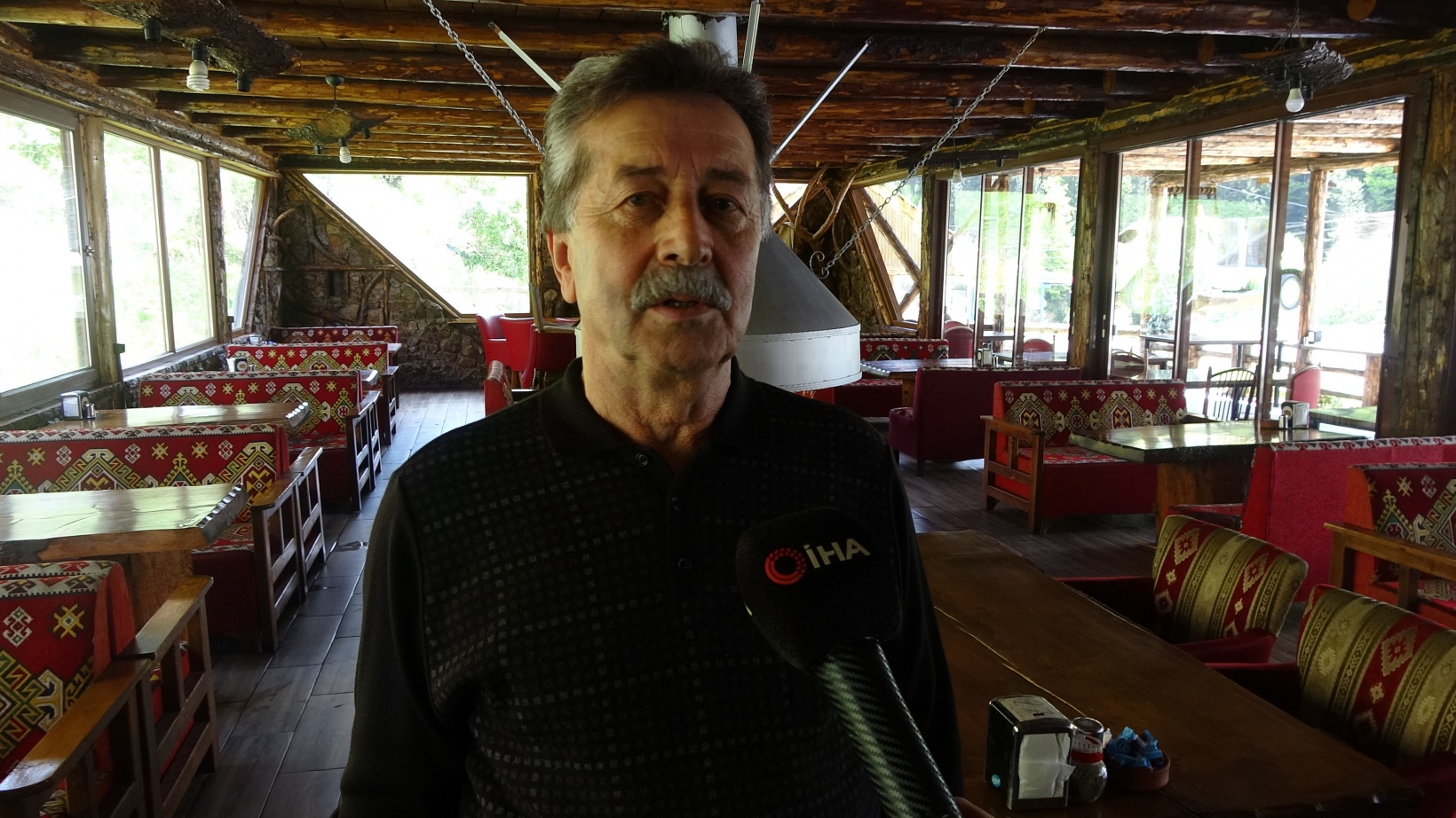 Her gün binlerce aracın geçiş yaptığı yol artık sessizliğe büründü 8