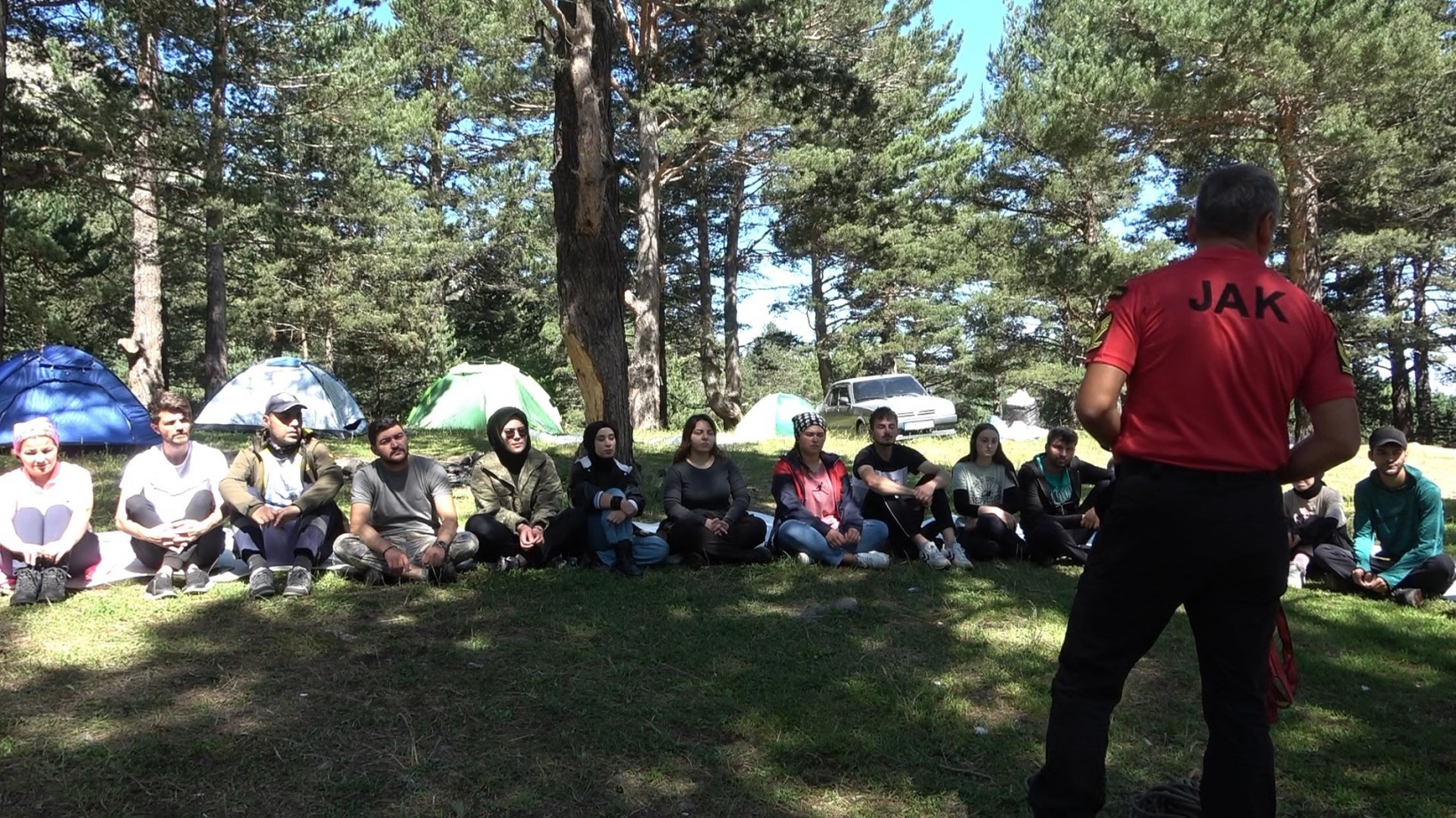 Altınpınar Gölü üzerinde arama kurtarma eğitimi aldılar 3