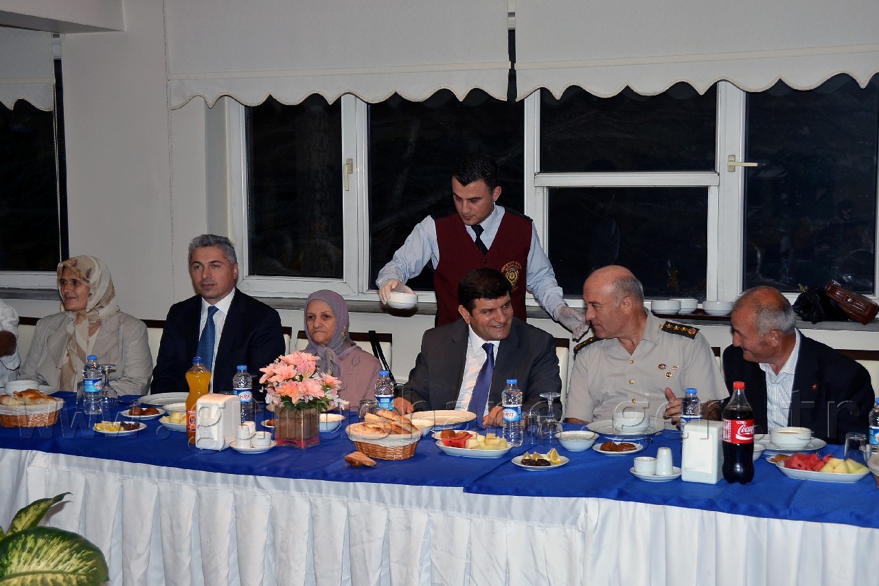 Vali Mayda Şehit Aileleri ve Gazilere İftar Yemeği Verdi 1
