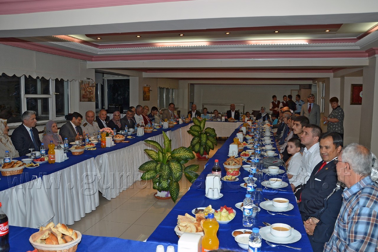 Vali Mayda Şehit Aileleri ve Gazilere İftar Yemeği Verdi 3