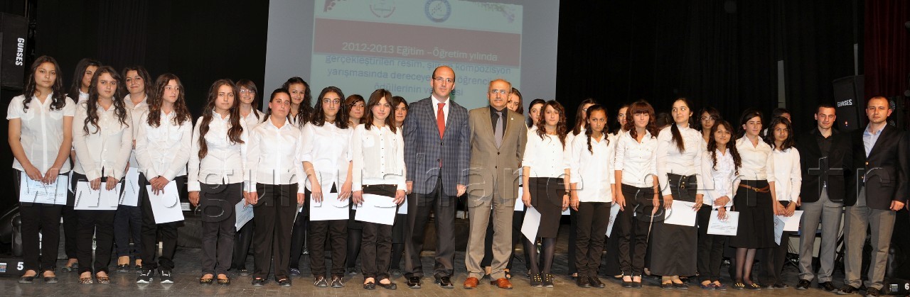 Bir Bahar Akşamı Şiir Dinletisi Düzenlendi 12