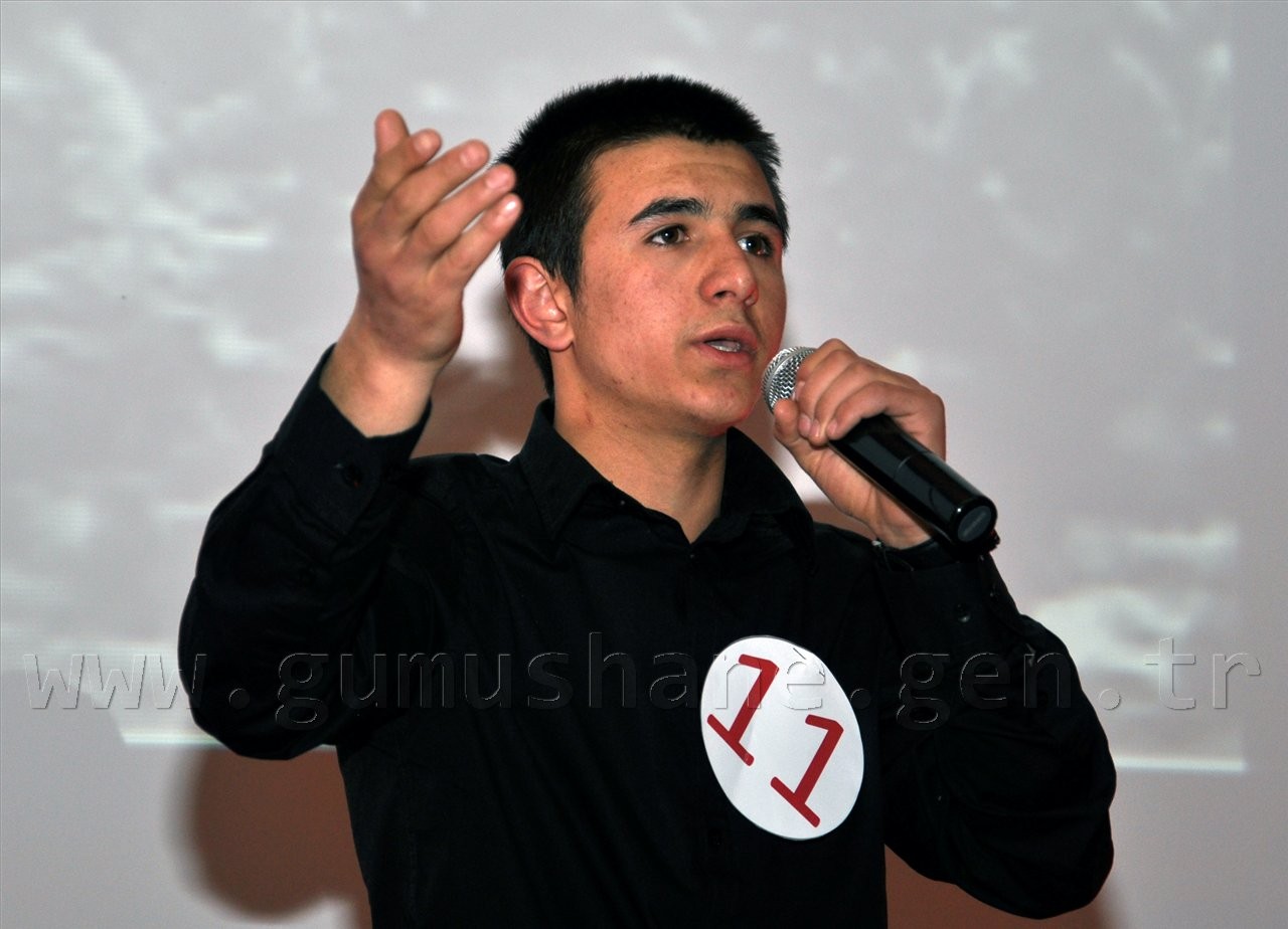 Gümüşhane'de Okullar Arası Şiir Yarışması Düzenlendi 25