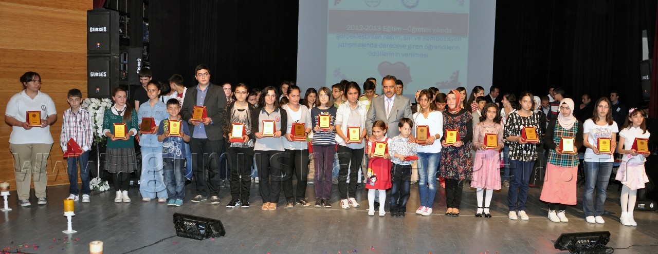 Bir Bahar Akşamı Şiir Dinletisi Düzenlendi 18