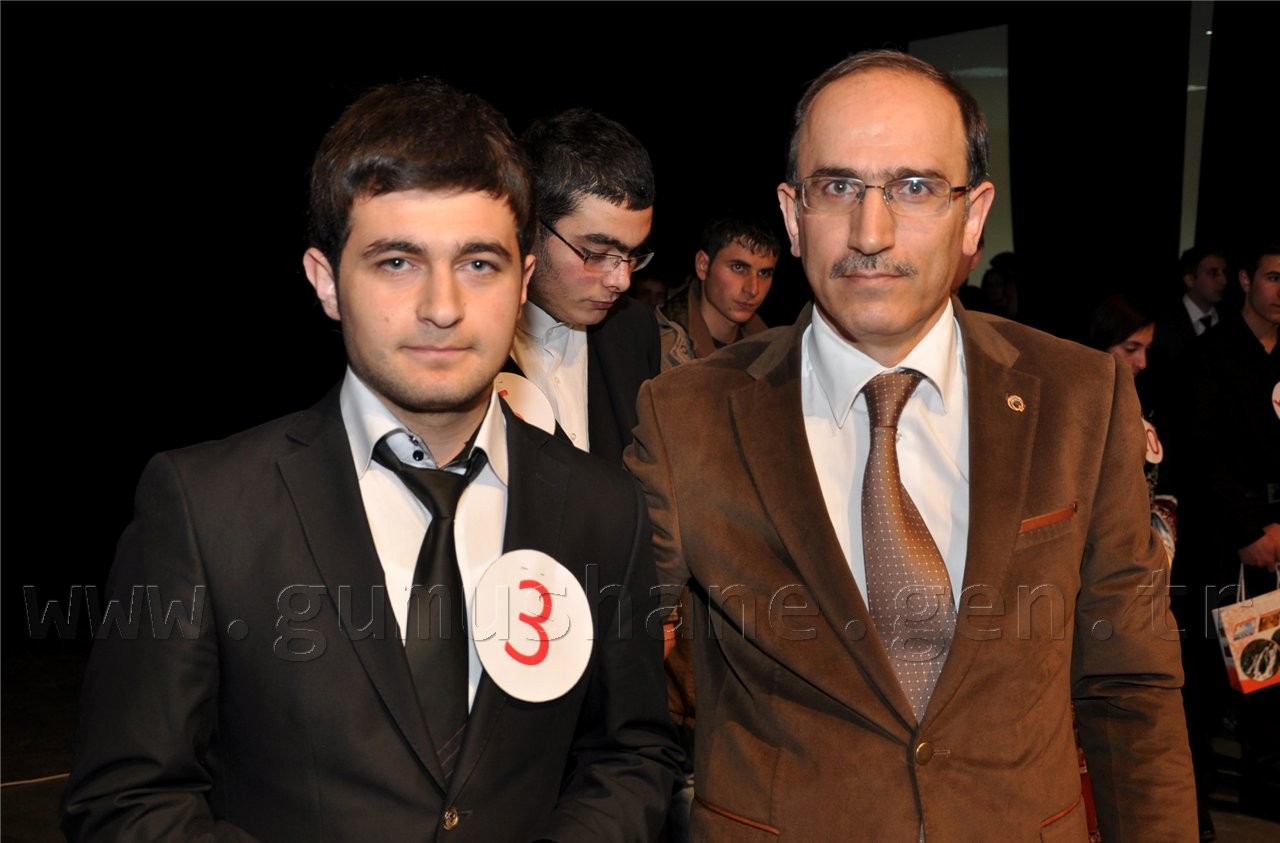 Gümüşhane'de Okullar Arası Şiir Yarışması Düzenlendi 21