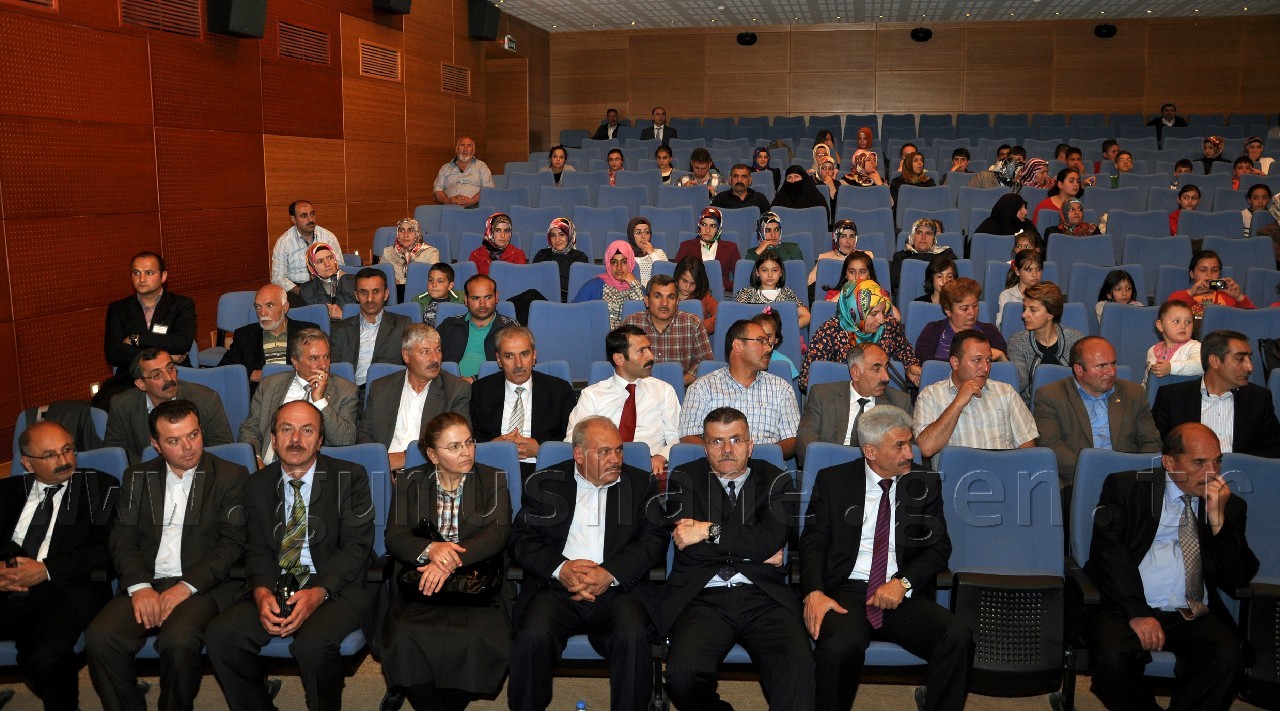 Gümüşhane Necip Fazıl'ı Unutmadı 2