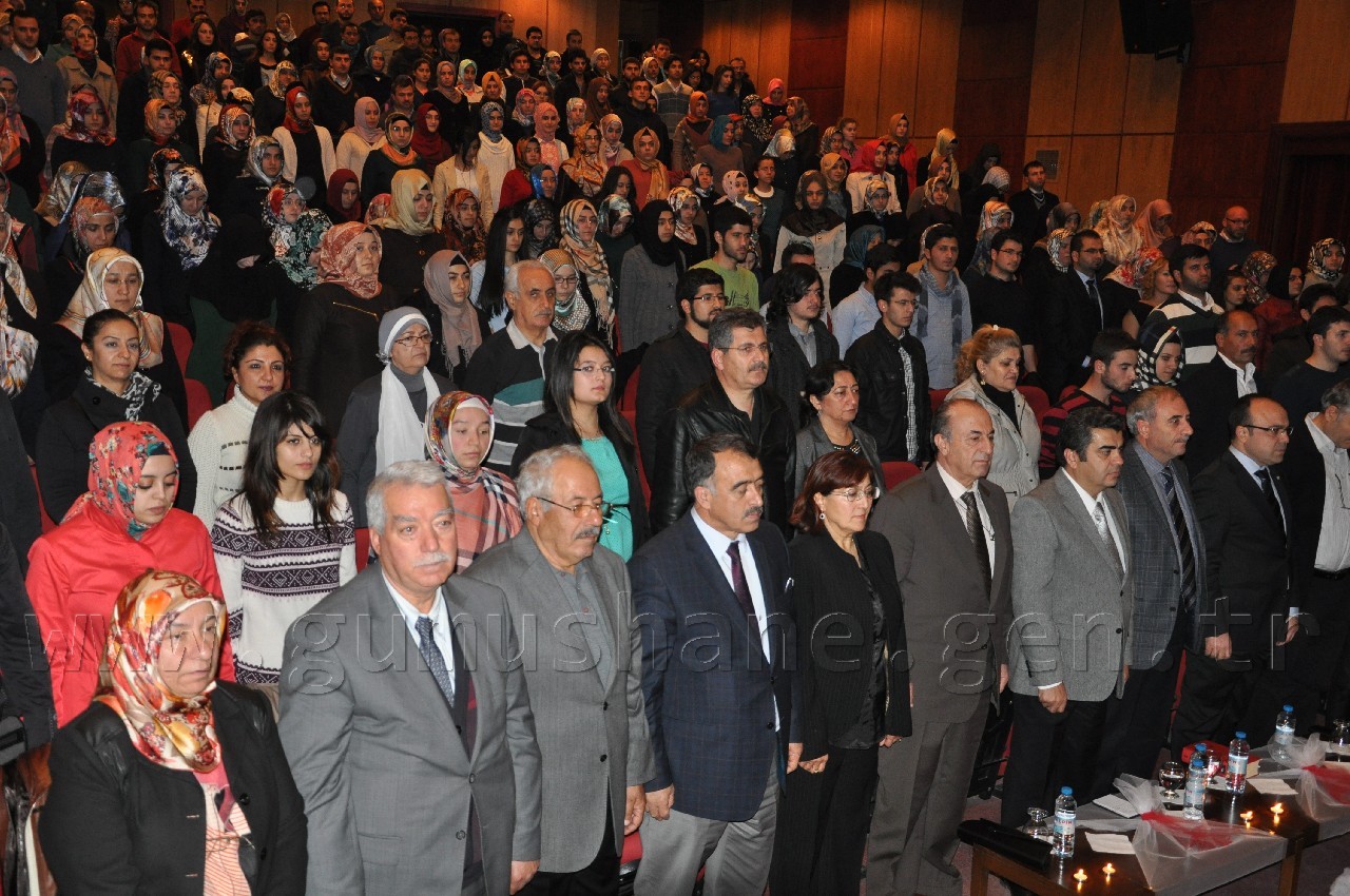 Başkan Canlı, Şair Nurullah Genç Vefa Gecesi'ne Katıldı 2