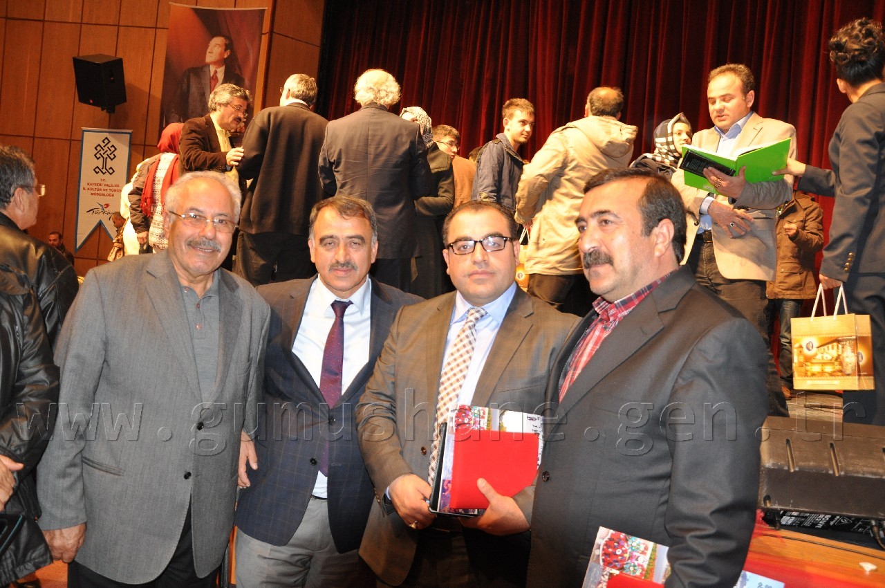 Başkan Canlı, Şair Nurullah Genç Vefa Gecesi'ne Katıldı 4