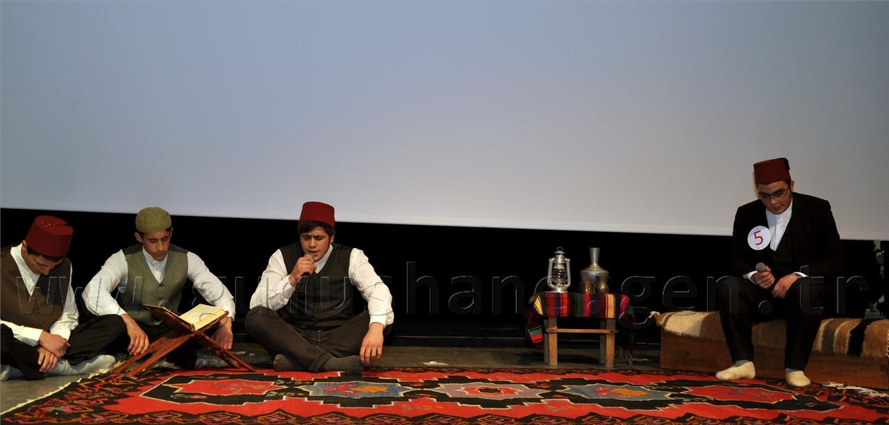 Gümüşhane'de Okullar Arası Şiir Yarışması Düzenlendi 10