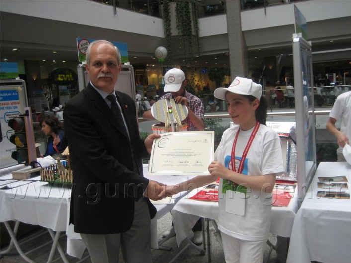 'Şimdi Düşünme Zamanı' Sergisinde Gümüşhane'yi Temsil Ettiler 3