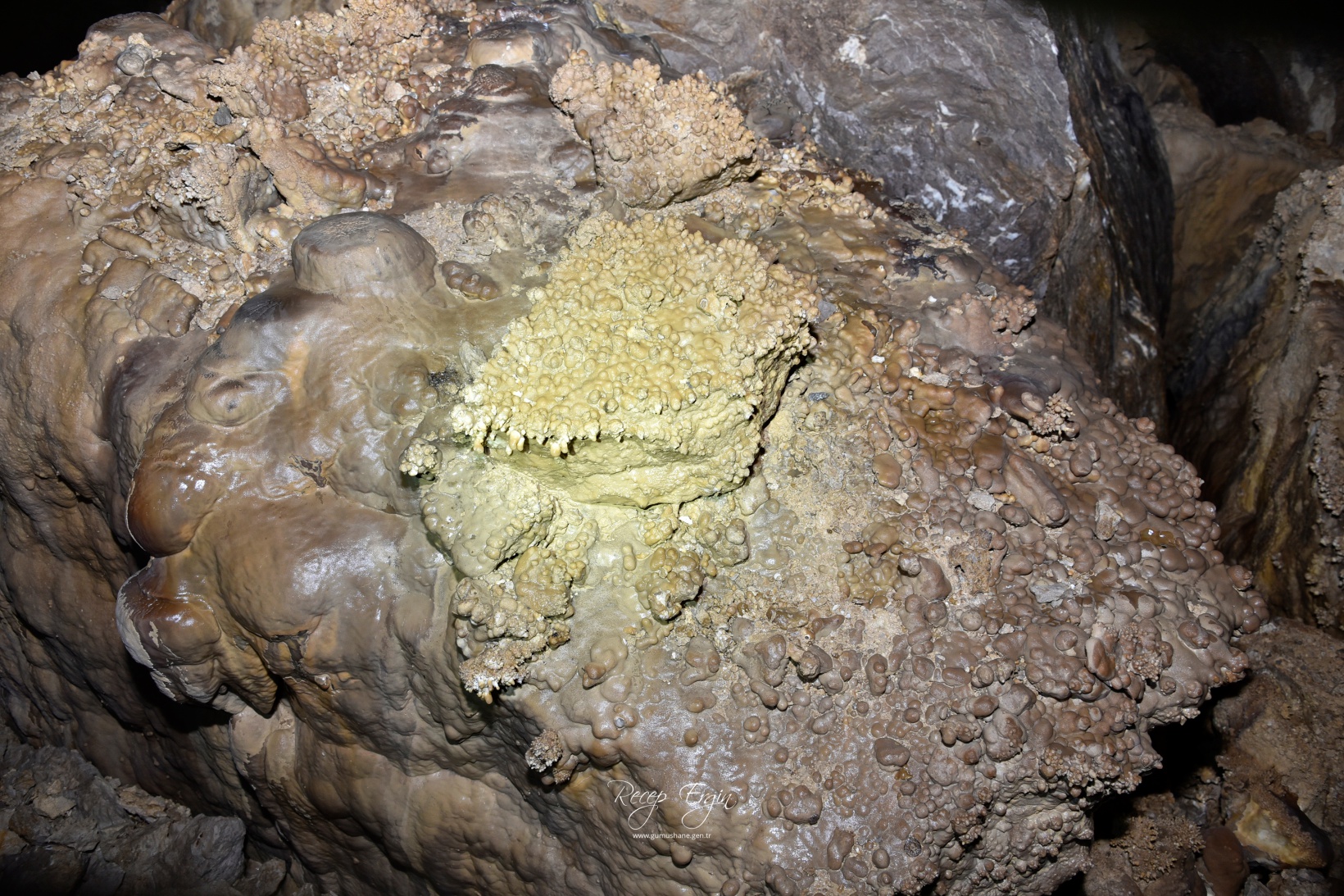 Gümüşhane'nin derinliklerinde gizemli yolculuk: Akçakale Mağarası 5