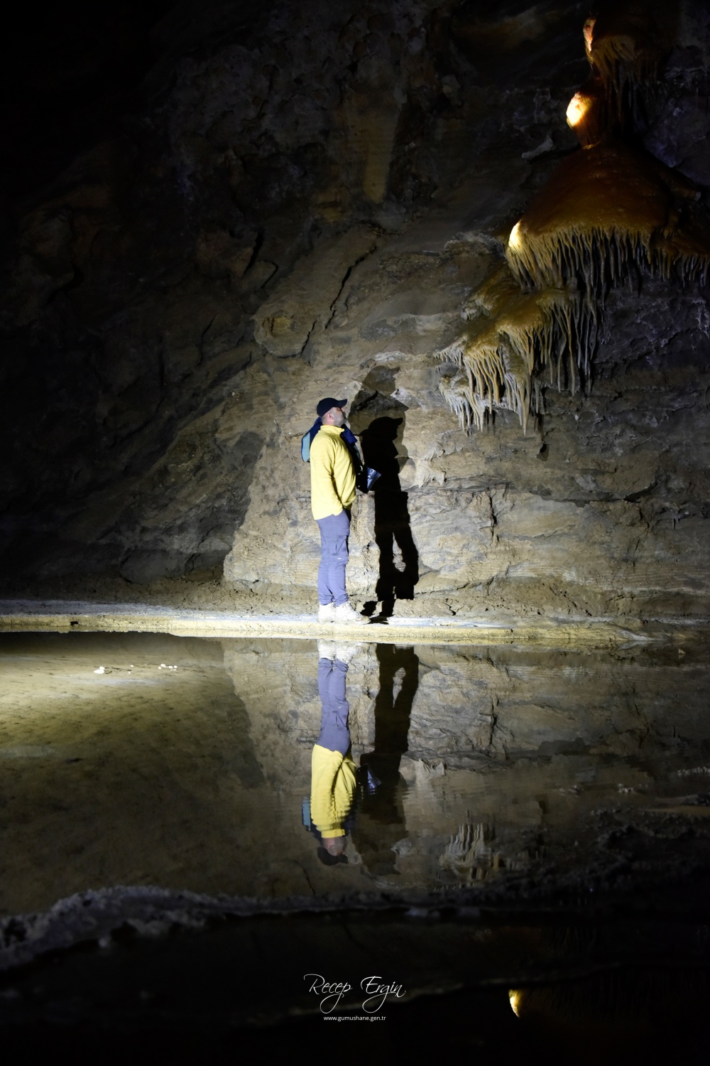 Gümüşhane'nin derinliklerinde gizemli yolculuk: Akçakale Mağarası 16