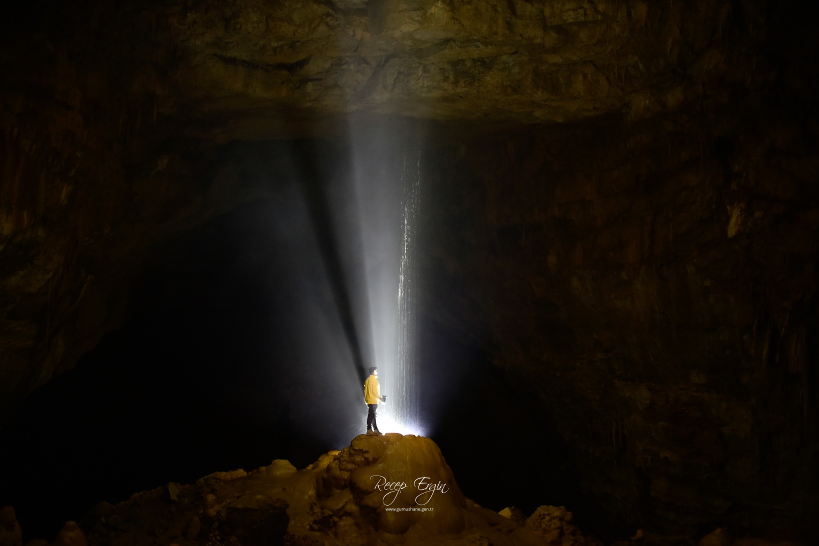 Gümüşhane'nin derinliklerinde gizemli yolculuk: Akçakale Mağarası 1