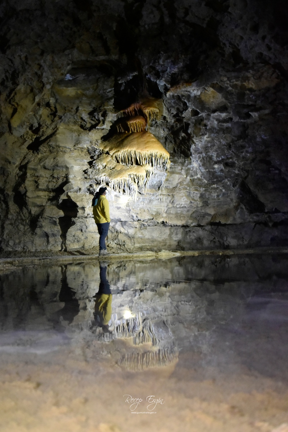 Gümüşhane'nin derinliklerinde gizemli yolculuk: Akçakale Mağarası 22