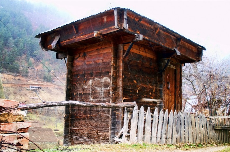 Ahşap Mimarinin Kaybolan Örnekleri:  Yücebelen Köyü Ambarları 3