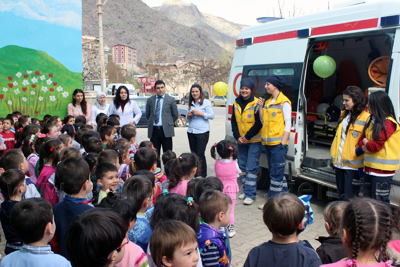 Gümüşhane'de Minikler Ambulansla Tanıştı 2