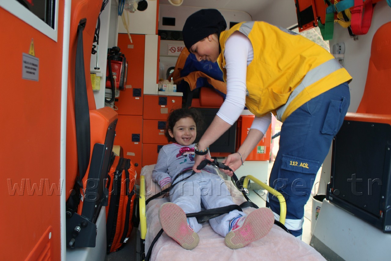 Gümüşhane'de Minikler Ambulansla Tanıştı 4