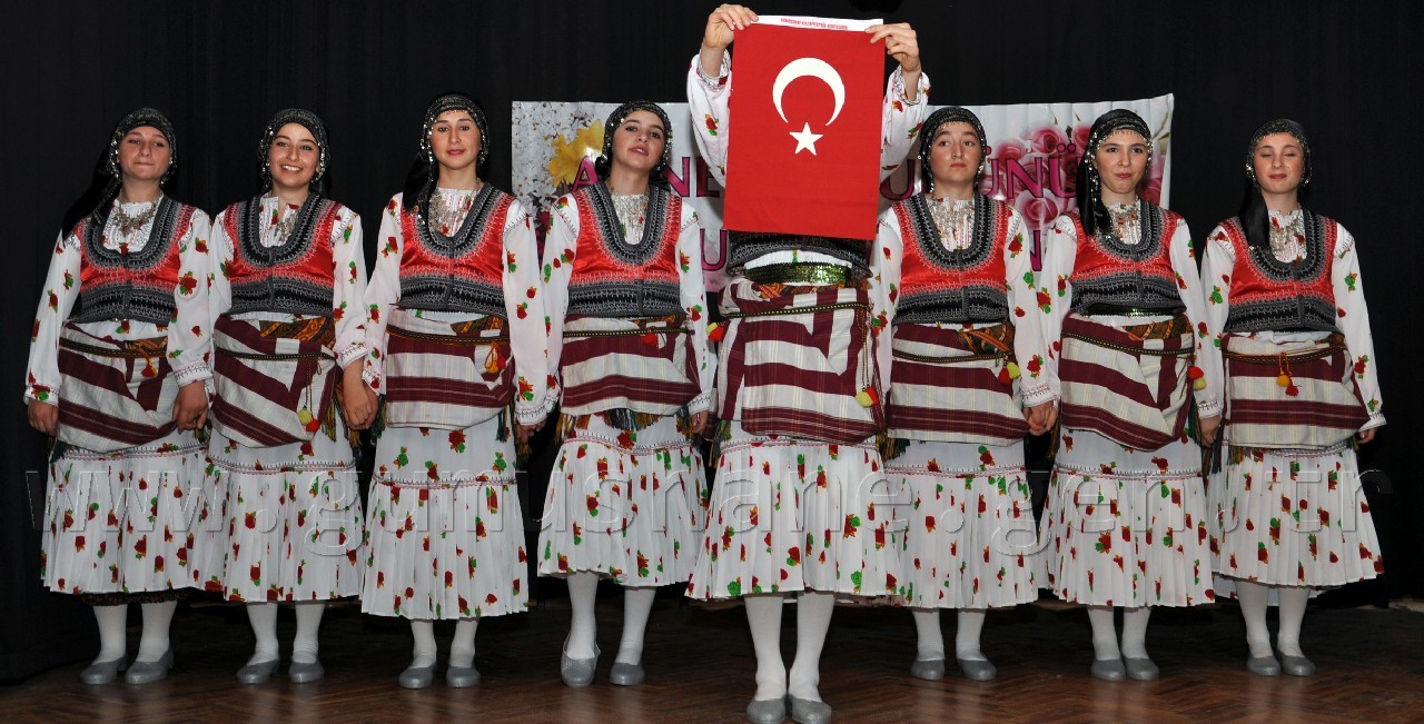 Geleceğin Annelerinden Anneler Günü Programı 12