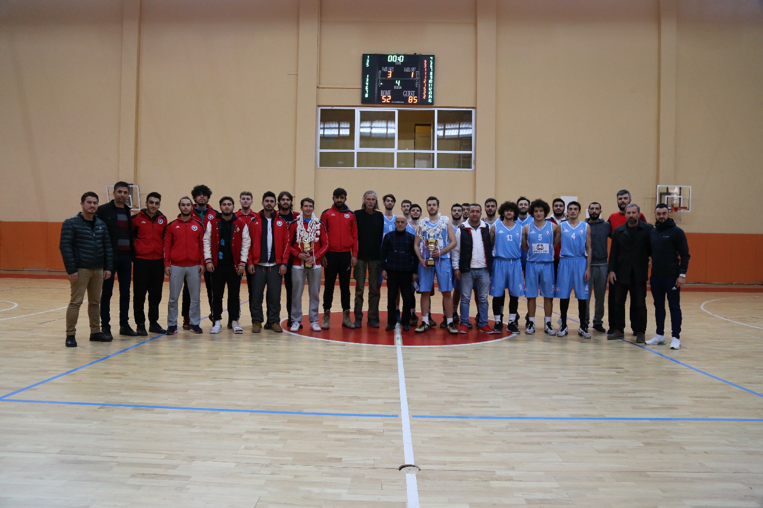 Basketbol müsabakaları sona erdi 4