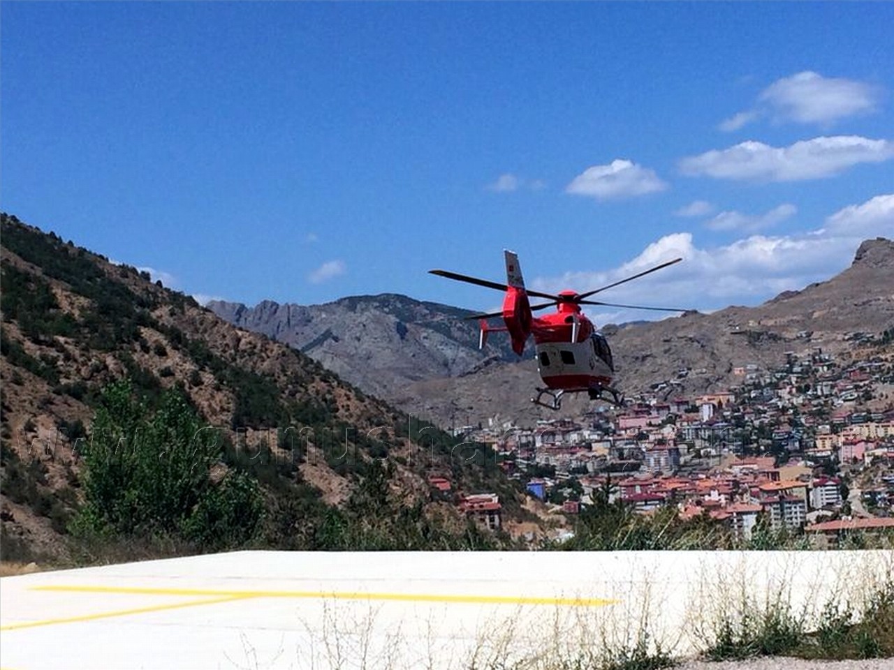 Ambulans Helikopter Gümüşhane’den Bir Günlük Bebek İçin Havalandı 2