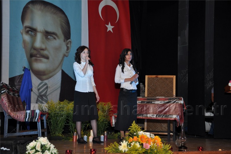 Bir Bahar Akşamı Şiir Dinletisi ve Ödül Töreni 13