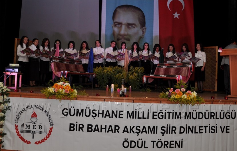 Bir Bahar Akşamı Şiir Dinletisi ve Ödül Töreni 14